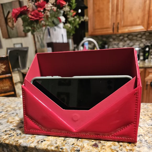 Yves Saint Laurent Red Chevron Quilted Women's Bag - Picture 5 of 5